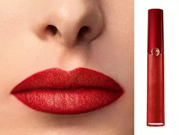 ホリデーシーズンの心躍る煌めきを閉じ込めたアルマーニ ビューティのホリデーコレクションが登場