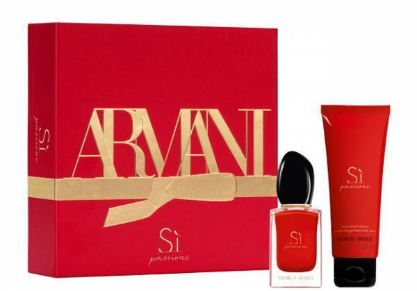 ホリデーシーズンの心躍る煌めきを閉じ込めたアルマーニ ビューティのホリデーコレクションが登場