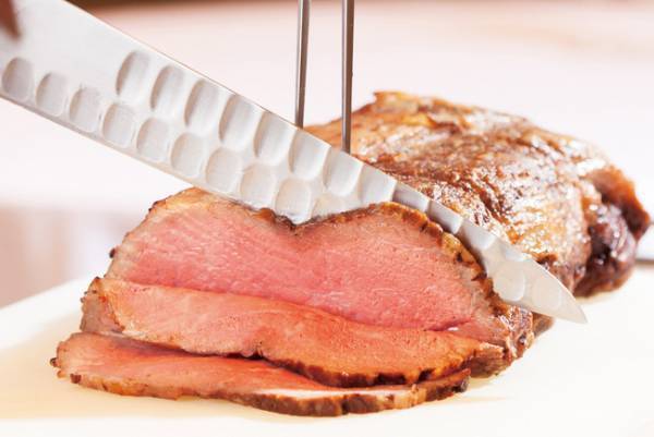 ご自宅のテーブルを華やかに彩るホテルオークラ東京ベイのクリスマスケーキ