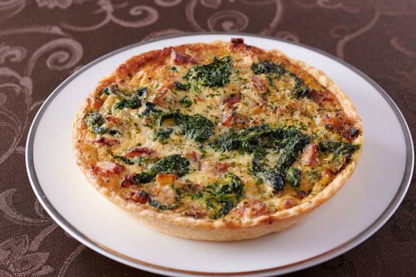 ご自宅のテーブルを華やかに彩るホテルオークラ東京ベイのクリスマスケーキ