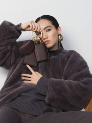 ミラ オーウェンが「ニューノーマル」がテーマの2020年冬コレクションをフルラインアップで公開