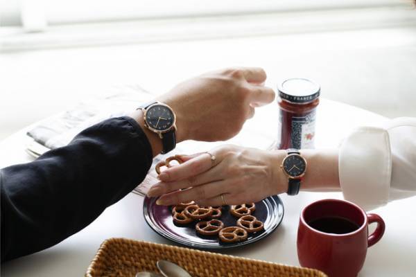 記念日やクリスマスのプレゼントにおすすめ。TiCTAC別注のアニエスベーのペアウォッチ