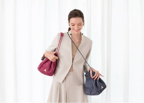 アンテプリマから秋冬コレクションの新作「ピエーガ」が登場。期間限定のキャンペーンも開催