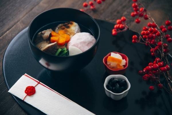 「福よ来い来い、お正月」AKOMEYA TOKYOでお正月の食卓を彩る重箱やお椀、お正月飾りを展開