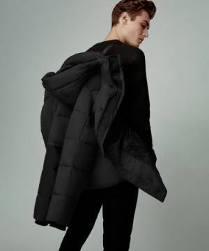機能性とファッション性を兼ね備えたラグジュアリーなパーカ。カナダグース2020秋冬コレクション「ブラックレーベル」登場