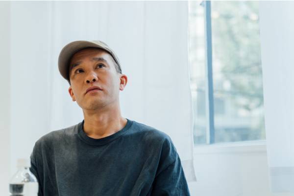 Mr. CHEESECAKEが現代美術作家・加賀美健氏と共同で制作したオリジナルショッパーが登場