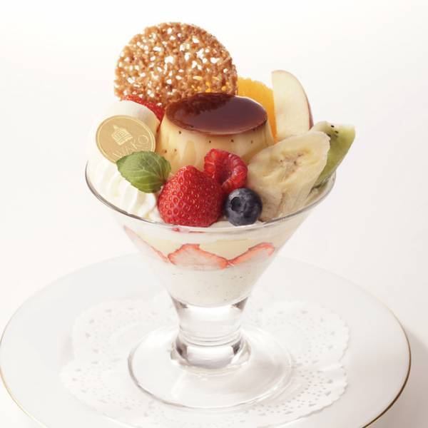 銀座4丁目、和光で味わう「銀座 プリン・ア・ラ・モード」