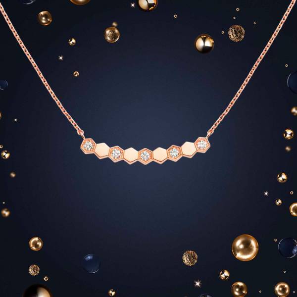 がんばった私に輝きあふれる幸せジュエリーを! ショーメで選ぶクリスマスジュエリー