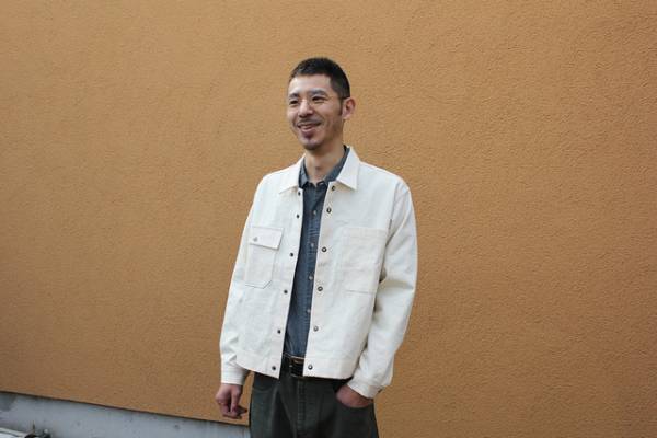 老舗帆布工場が帆布職人に向けて作ったプロ仕様の逸品。「クラフトマンワークシャツ」が発売