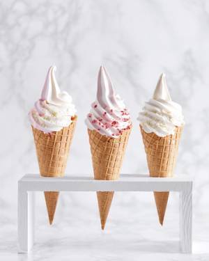 ジェラート ピケ カフェからショートケーキをイメージしたホリデースペシャルメニューが登場