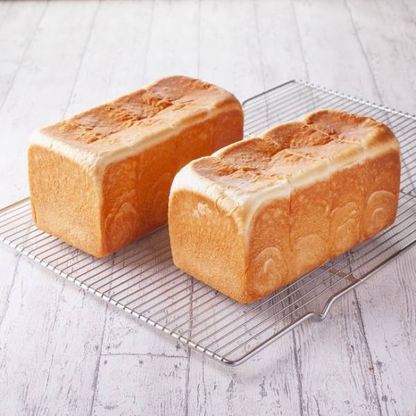 なんばCITYの高級食パン専門店「明日が楽しみすぎて」にアールグレイとリンゴを組み合わせた食パンが登場