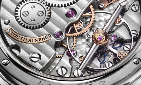 手作業で美しく仕上げられた文字盤と針。スイス時計ブランド「ヴティライネン」