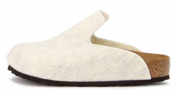 家で過ごす時間を心地良く快適に。ビルケンシュトックのホームシューズコレクション