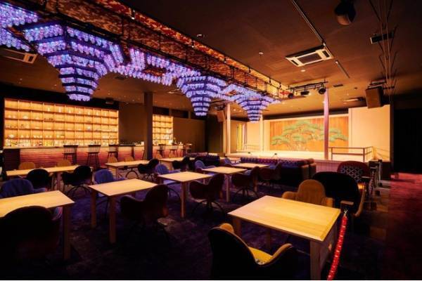 クリスマスはお酒を片手に作品鑑賞! アートアクアリウム美術館がクリスマスシーズン限定イベントを開催