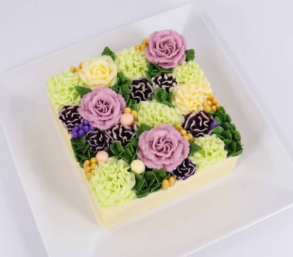 パティシエの熱い想いを形に。ベイユヴェールから華麗な「マカロン・オ・フルール」が完成