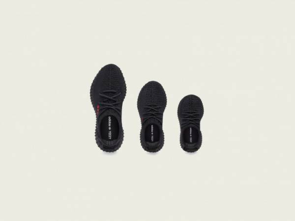 アディダス×カニエ・ウエスト「YEEZY BOOST 350 V2」の人気モデルが再登場!