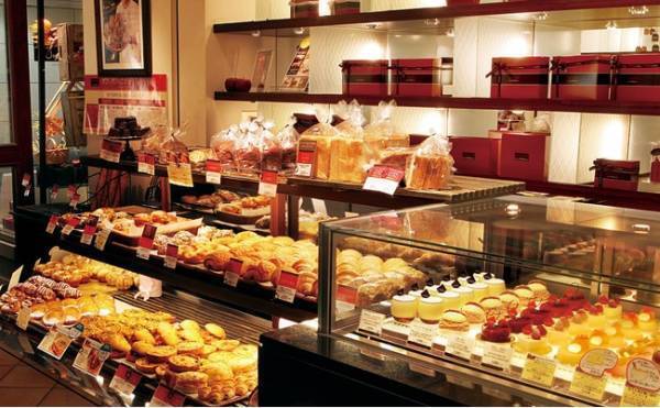 新年はフランスの伝統菓子を食べて運試し! ジョエル・ロブションで「ガレット デ ロワ」の予約スタート