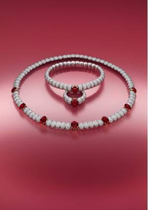 宇宙からインスピレーション。フランチェスカ・アムフィテアトロフによるルイ・ヴィトンの新作ハイジュエリーコレクション