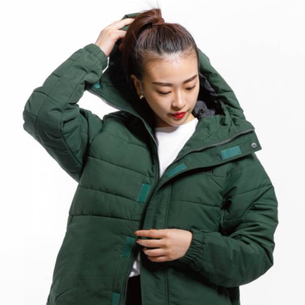 ヒュンメルとツエーゲン金沢の初コラボアイテム発売開始! 金沢の長い冬にうれしいサーマルジャケット