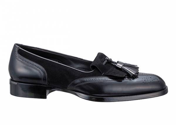 ソールまでオールブラックで統一。サントーニからオールブラックのコレクション「SANTONI BLACK EDITION」が登場