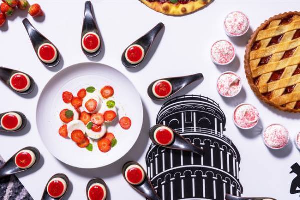 コンラッド大阪の4カ月間で4つの国のストロベリースイーツを楽しめるスイーツビュッフェを開催