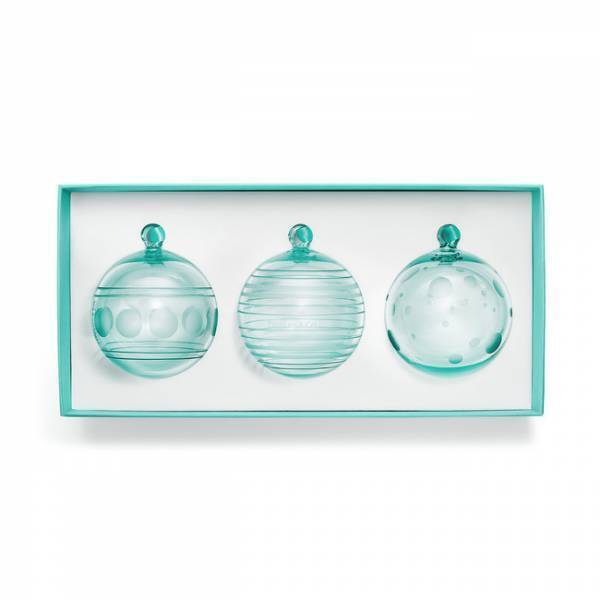 ホリデー限定のホワイトテディベア。ティファニーから「リターン トゥ ティファニー™ ラブ ホリデー テディベア」が登場