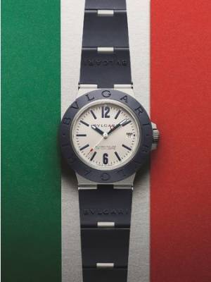 ナショナルカラーの特別なタイムピース「ブルガリ アルミニウム トリコロール」を限定発売