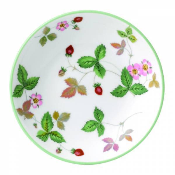 自宅時間を華やかに過ごす。ウェッジウッドの洋食器でいつもと違うモダンなおせち