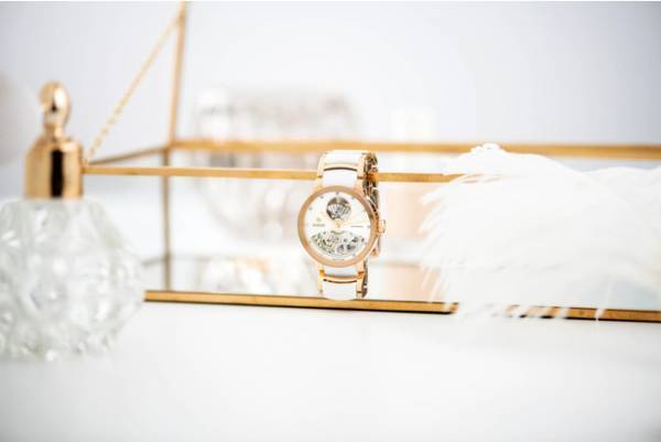 ホワイトウォッチで祝うホリデーシーズン。ラドーのセラミック素材を使用した5つのホワイトウォッチ