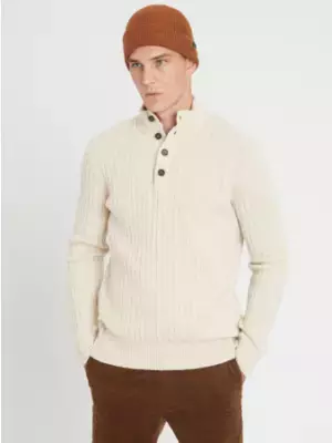 冬の装いをカラーニットでぐっとアップ! ギフトにもおすすめのバナリパのセーターコレクション