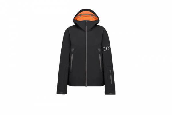 ディオールがメンズ スキー カプセルコレクションを制作。デサント、POC、AK SKIとクリエイティブでテクニカルな協業