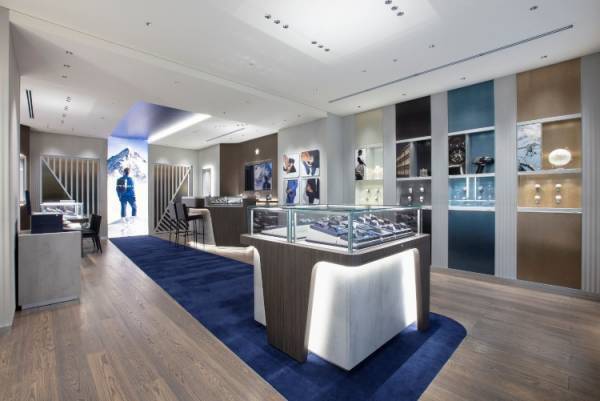 ゼニスが九州地区に初の路面店をオープン。ゼニスを象徴するスターがちりばめられた新コンセプトのブティックが誕生