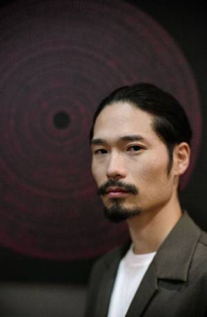 フルラがカリグラフィーアーティスト RYO KOIZUMIとコラボ。伊勢丹新宿店メンズ館でパーソナライズイベントを開催