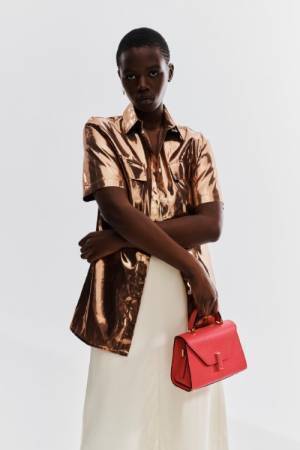 ミラノ発のレザーグッズ ブランド ヴァレクストラが伊勢丹新宿店でポップアップを開催