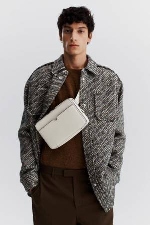 ミラノ発のレザーグッズ ブランド ヴァレクストラが伊勢丹新宿店でポップアップを開催