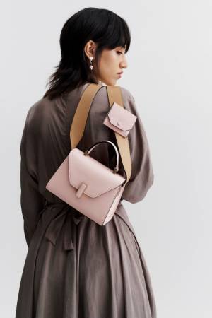 ミラノ発のレザーグッズ ブランド ヴァレクストラが伊勢丹新宿店でポップアップを開催