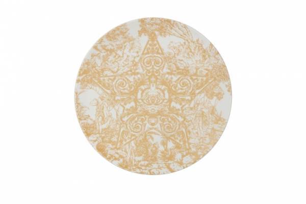 ディオール メゾンのアーティスティック ディレクター、コーデリア・ドゥ・カステラーヌの邸宅を彩るクリスマスデコレーション