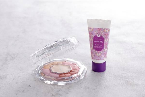 ジルスチュアート ビューティから陽だまりの中美しく咲き誇る花々のようなスプリングコレクションが登場