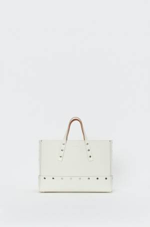 エンダースキーマの2021年冬春コレクション、新しいシーズンタームで展開される多様なシューズやバッグ