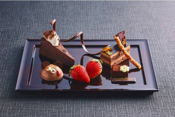 ブランドいちご「あまおう」と「ゆうべに」を楽しめる都ホテル 京都八条のスイーツブッフェ