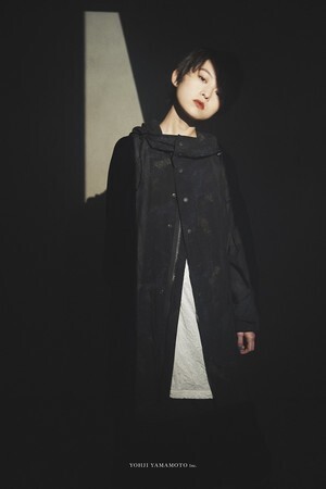 Ground Yが2021春夏シーズンの新作コレクションを1月27日より展開。キービジュアルモデルには伊藤 万理華を起用