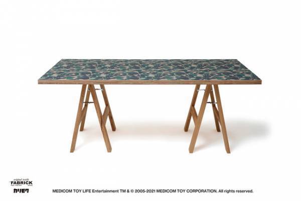 ベイプが「BAPE HOME」をスタート! APE HEADのテーブルやABCカモを施したソファなどがラインアップ