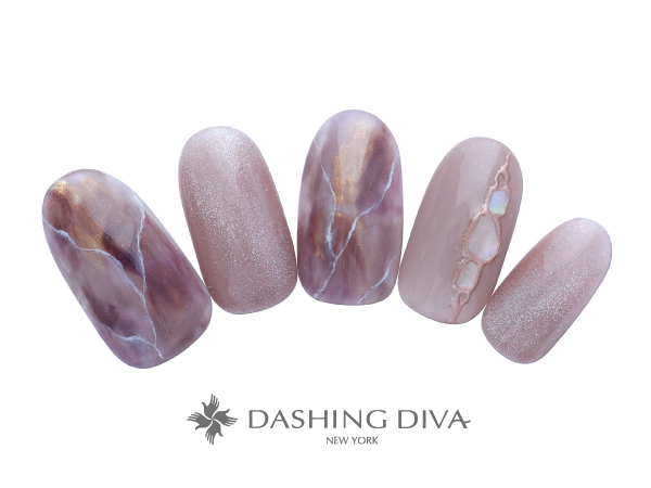 思わず手袋を外して見せたくなる冬ネイルが大集合! ダッシングディバの1月2月限定ネイル