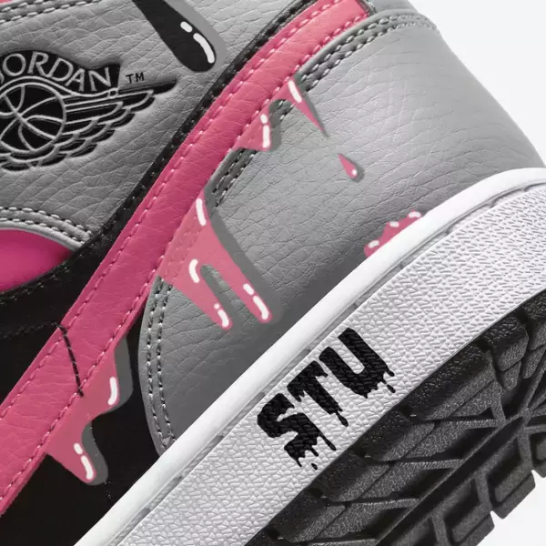 スチュリートらしさのしたたり落ちるインクのペイントでカスタマイズされたAJ1「PINK SHADOW」が登場