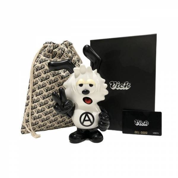 Girls Don’t Cryのコラボアイテムやウインドージャックも必見! グラフィックアーティスト VERDYのリアル店舗が伊勢丹新宿店に登場