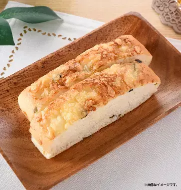 一息つきたいカフェタイムにぴったり! KIHACHI監修のフレンチトーストとチーズフォカッチャがファミマに登場