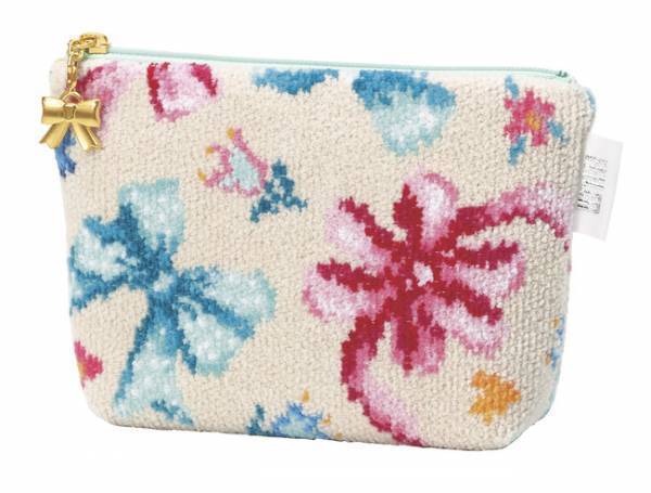 春の到来にふさわしい、やさしく華やかな新柄。銀座三越でフェイラーのポップアップショップを開催