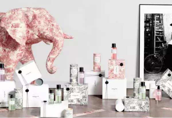 ディオールの伝統的なテキスタイル「トワル ドゥ ジュイ」をパッケージにした3つのフレグランスが登場