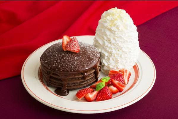 とろけるフォンダンショコラ! Eggs ’n Thingsからバレンタイン限定のチョコレートメニューが登場