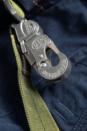 レスキュー隊の過酷な任務に耐えうる素材と縫製。本格アウトドアブランド「パラジャンパーズ」が伊勢丹メンズ館に登場